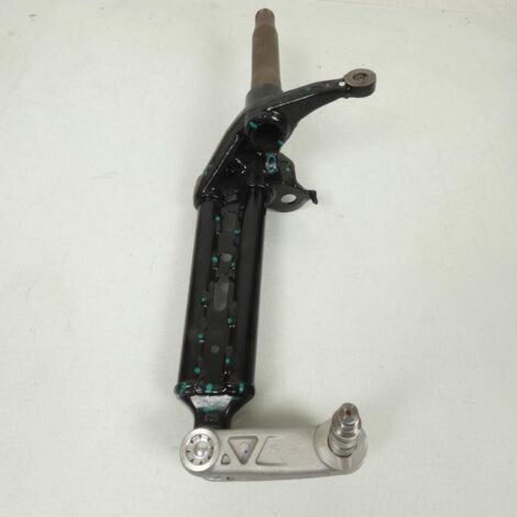 Fourche bras de direction droit pour scooter Piaggio 400 MP3 (1/5)