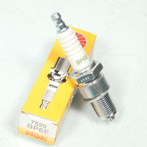 Bougie d'allumage NGK pour Auto BP6E / 7529 Neuf (1/2)