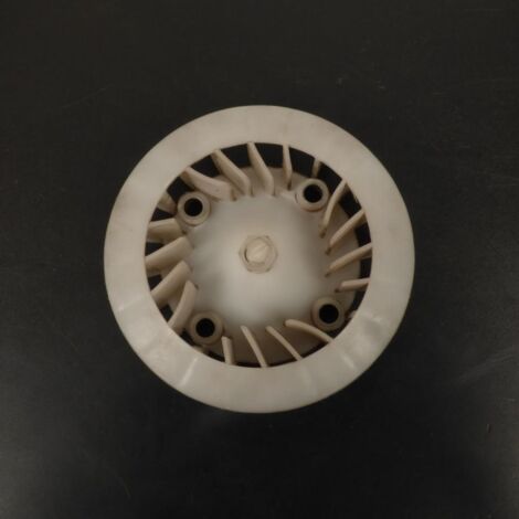 [PRODUIT D'OCCASION] Ventilateur origine pour Scooter Peugeot 50 V-Clic 4T 2007 à 2013 (1/2)