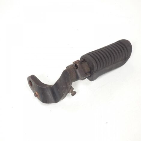 [PRODUIT D'OCCASION] Platine de repose pied pilote droit origine pour moto Yamaha 550