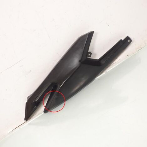 [PRODUIT D'OCCASION] Cache latéral droit origine pour moto Aprilia 50 RX 2019 à 2020