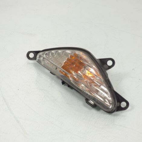 [PRODUIT D'OCCASION] Clignotant origine pour scooter Suzuki 125 Sixteen 2008 à 2012 (1/2)