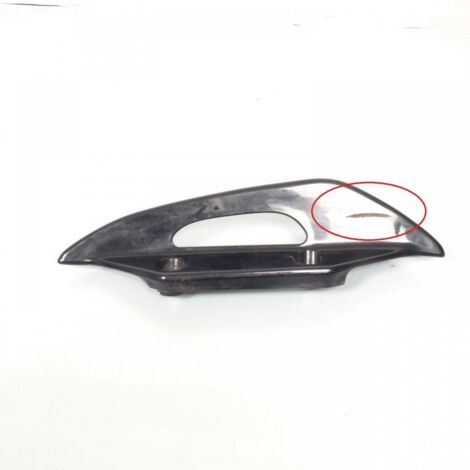 [PRODUIT D'OCCASION] Poignée passager droite origine pour scooter Suzuki 125 Burgman (1/4)