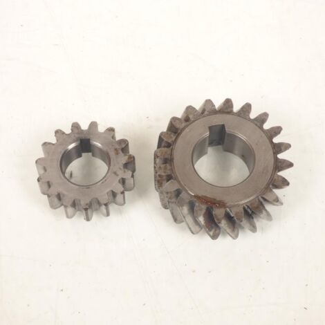 [PRODUIT D'OCCASION] Pignon de bout de vilebrequin pour moto Suzuki 125 RG 1985 à 1991 (1/2)