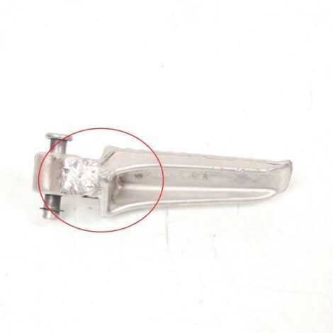 [PRODUIT D'OCCASION] Cale pied passager arrière gauche pour moto Suzuki 750 GSX R 2004 (1/4)