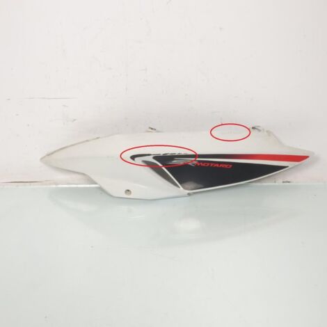 [PRODUIT D'OCCASION] Coque arrière gauche origine pour scooter Piaggio 125 Typhoon (1/4)