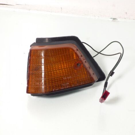 [PRODUIT D'OCCASION] Clignotant arrière droit origine pour scooter Yamaha 125 Beluga (1/2)