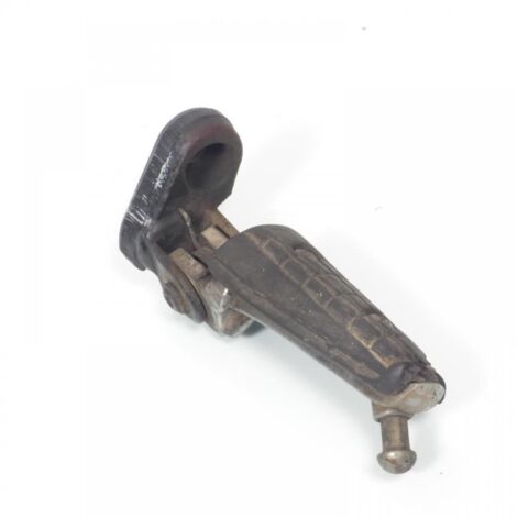 [PRODUIT D'OCCASION] Platine de repose pied pilote droit origine pour moto Yamaha 750 (1/3)