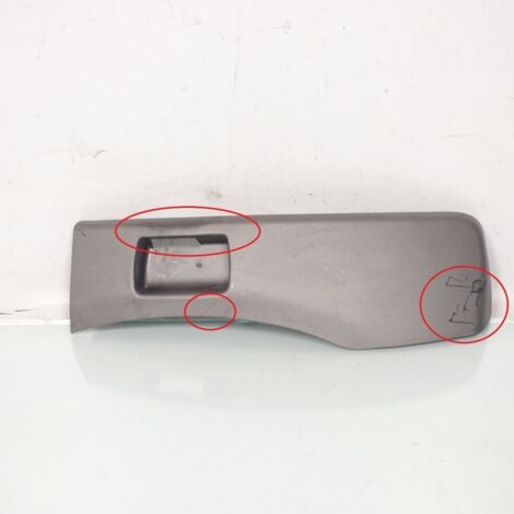 [PRODUIT D'OCCASION] Trappe vide poche droit origine pour Suzuki 650 Burgman 2013 à