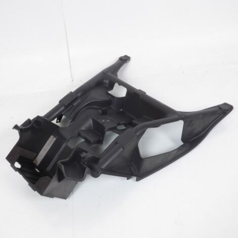 [PRODUIT D'OCCASION] Passage de roue origine pour scooter Suzuki 650 Burgman (1/2)