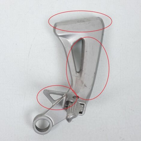 [PRODUIT D'OCCASION] Platine de repose pied passager droit origine pour moto Suzuki (1/4)