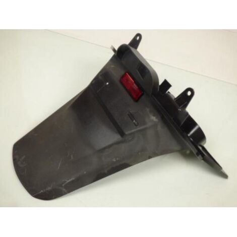[PRODUIT D'OCCASION] Bavette arrière origine pour scooter Suzuki 125 Burgman 2002-2006 (1/4)