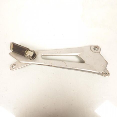 [PRODUIT D'OCCASION] Platine de repose pied passager droit origine pour moto Yamaha (1/3)