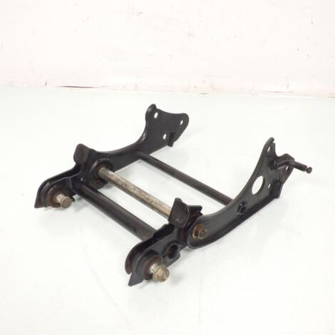 [PRODUIT D'OCCASION] Support moteur origine pour scooter Yamaha 125 Majesty 1998 à (1/4)