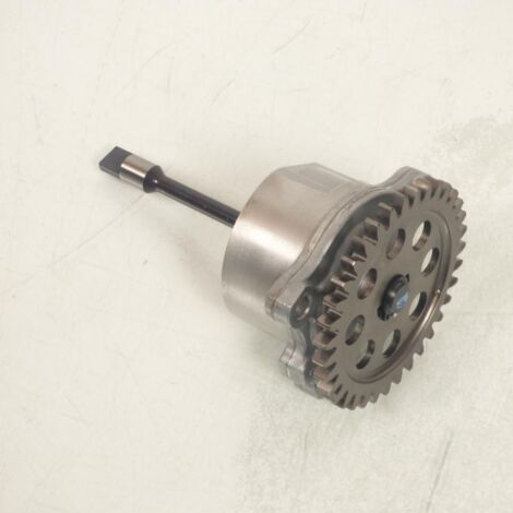 [PRODUIT D'OCCASION] Pompe à huile origine pour moto Suzuki 600 GSR 2006 à 2011 N731 / (1/2)
