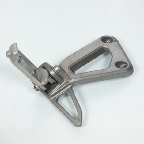 [PRODUIT D'OCCASION] Platine de repose pied passager gauche origine pour Moto Suzuki (1/2)