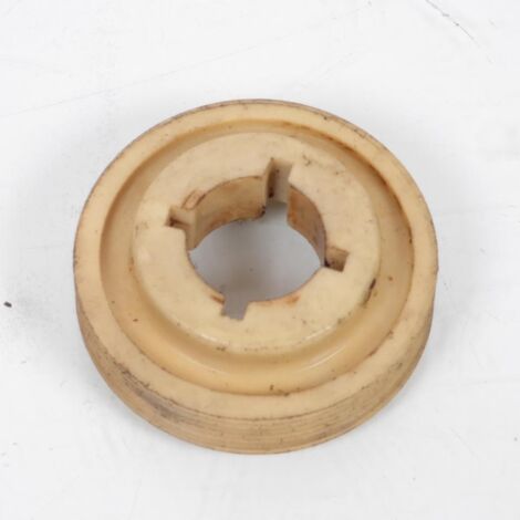 [PRODUIT D'OCCASION] Pignon de pompe a huile origine pour scooter Yamaha 50 Aerox (1/2)