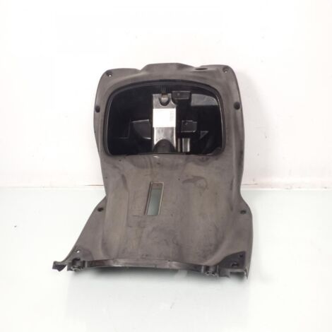 [PRODUIT D'OCCASION] Tablier arrière origine pour scooter Yamaha 125 Cygnus 2000 à (1/2)