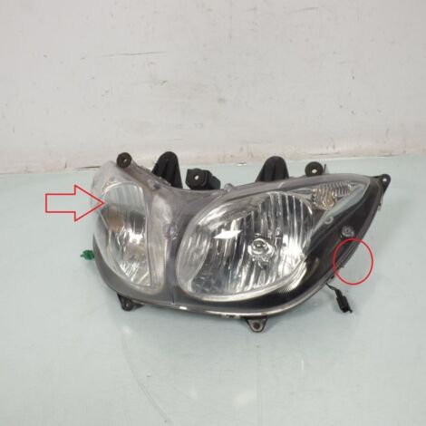 [PRODUIT D'OCCASION] Optique avant origine pour scooter Suzuki 125 Burgman 2014 à 2018 (1/4)
