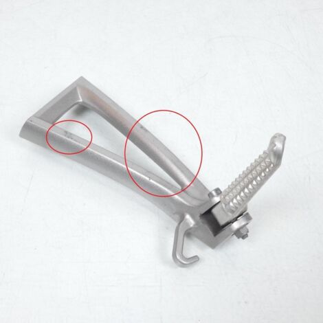[PRODUIT D'OCCASION] Platine repose pied passager droit pour moto Yamaha 600 R6 2006 à (1/5)
