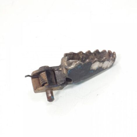 [PRODUIT D'OCCASION] Cale pied pilote droit origine pour moto Yamaha 125 DT Tenere (1/2)