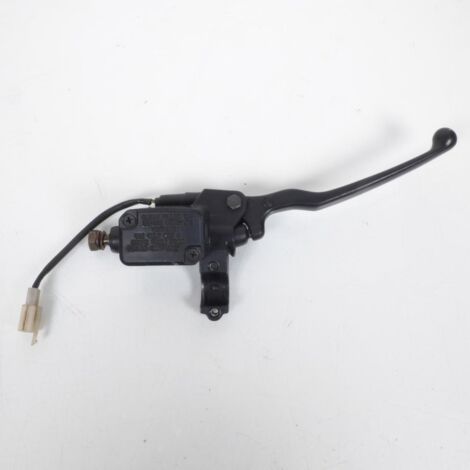 [PRODUIT D'OCCASION] Maître cylindre frein avant origine pour scooter Yamaha 300
