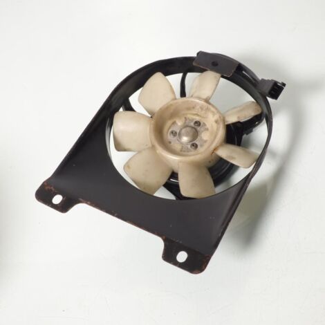 [PRODUIT D'OCCASION] Ventilateur origine pour moto Yamaha 750 FZ 1986 à 1991 Occasion (1/2)