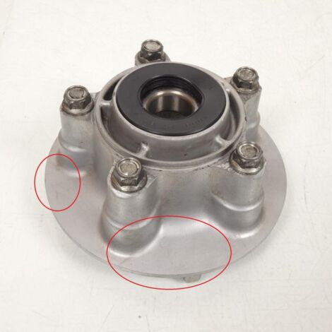 [PRODUIT D'OCCASION] Porte couronne origine pour moto Suzuki 650 Bandit 2005 à 2012 (1/3)