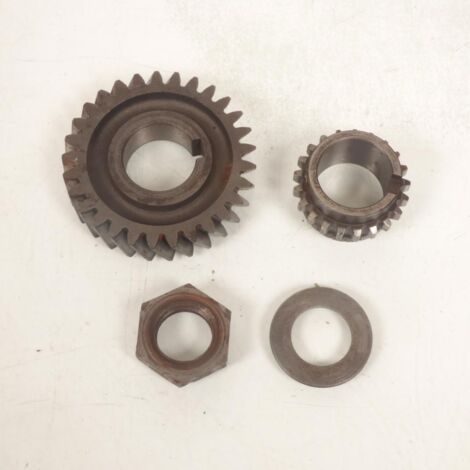 [PRODUIT D'OCCASION] Pièce moteur diverse origine pour Moto Suzuki 600 DR 1985 à 1989 (1/2)