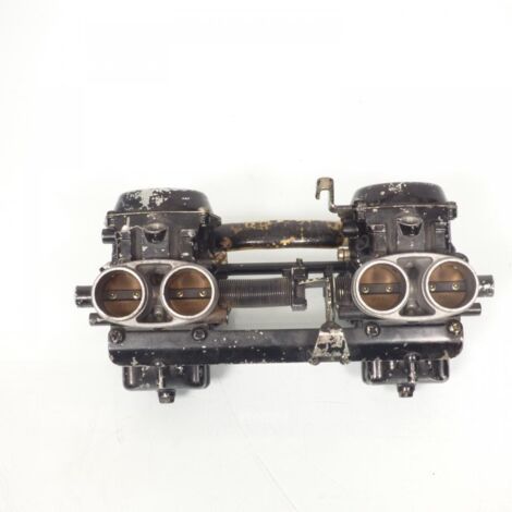 [PRODUIT D'OCCASION] Rampe de carburateur origine pour moto Suzuki 550 GSX-E 1983 à (1/5)