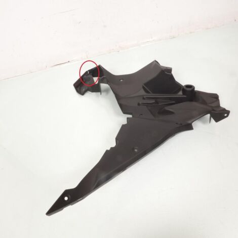 [PRODUIT D'OCCASION] Renfort gauche origine pour moto Suzuki 1000 GSX-S GT 2022 à 2023 (1/3)