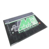 Tapis de sol paillasson publicitaire Minerva Oil pour porte