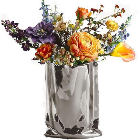 Vase moderne en céramique argentée, sac en papier froissé, vase en céramique fait main, ornements créatifs pour compositions florales (1/5)