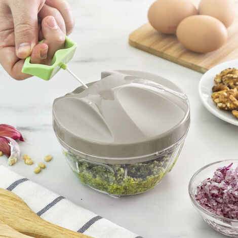 Mini Picadora Manual con Cuerda Spinop InnovaGoods. Una original y práctica picadora muy fácil de usar que permite picar los alimentos mediante un s (1/5)