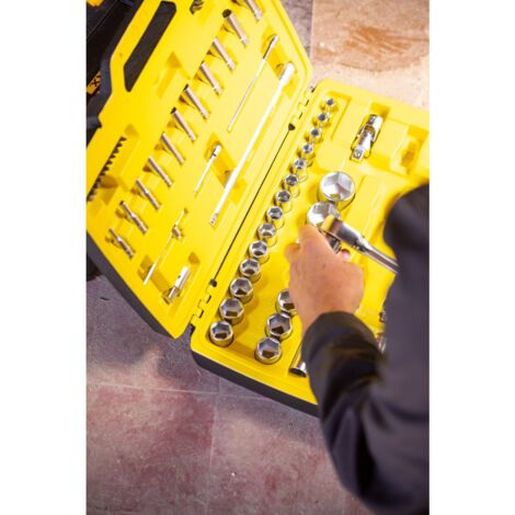 Juego de llaves de trinquete de 3/8'' de 120 dientes y vasos con accesorios, 49 piezas FATMAX
