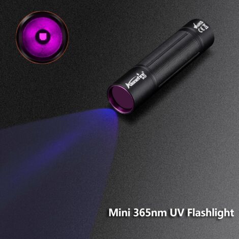 TUULKIT 7-in-1 Taschenlampe – Wiederaufladbar, USB-C, 4 Lichtmodi, Mit Karabiner