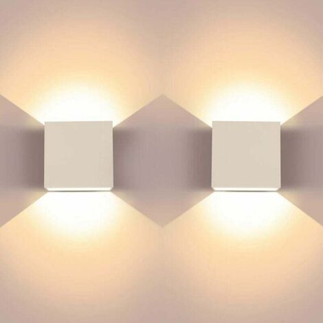 Pack de 2 apliques LED cuadrados modernos de aluminio (6 W) con base y luz blanca cálida (3000 K). Ideales para salones, dormitorios, pasillos y comedores. [Clase de eficiencia energética] (1/5)