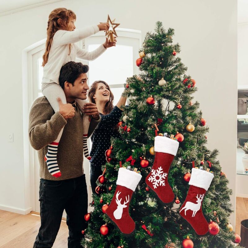 Lot De 3 Chaussettes De Noël à Suspendre - 45 Cm - Rouge Velours Avec Bordure Blanche En Peluche
