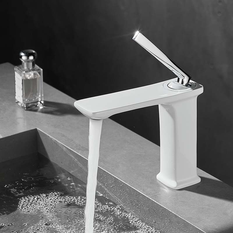 Rubinetto A Cascata Per Lavabo Con LED Colorati Che Cambiano Con La Temperatura - Colore Bianco, Maniglia Singola, Materiale Rame - 3