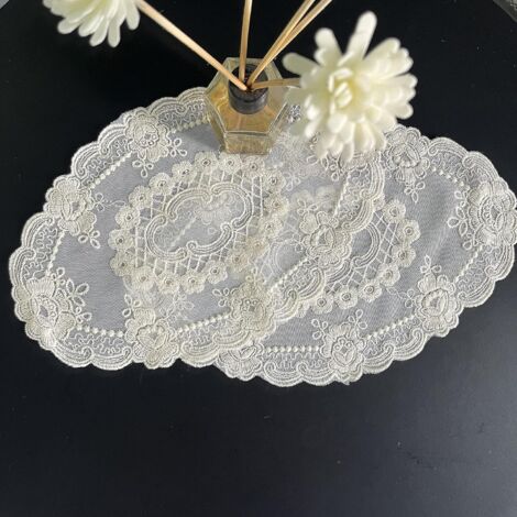 Lot de 2 sets de table rétro en dentelle brodée de fleurs exquises, tapis de tasse vintage pour décoration de la maison, blanc cassé (17 x 28 cm)