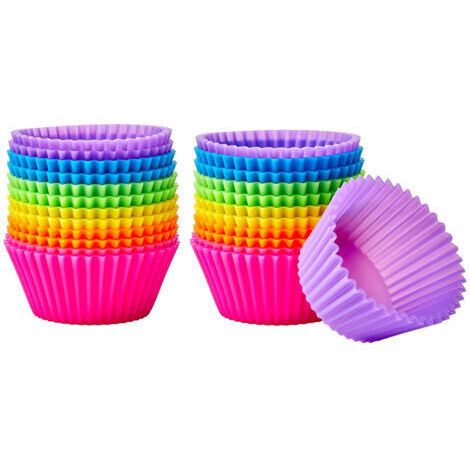 Un ensemble de 24 moules à muffins réutilisables en silicone coloré - adaptés à la cuisson au four, au micro-ondes et au réfrigérateur.