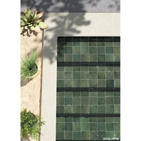 Eiffel Art Construction – Carrelage extérieur piscine 15x15 cm en grès cérame brillant – Couleur vert MOSS GREEN – Usage extérieur et pour murs et sols