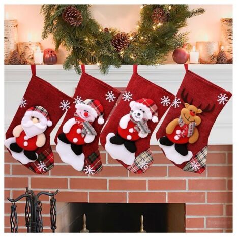 4 chaussettes de Noël à suspendre, décoration de cheminée familiale pour Noël. (1/5)