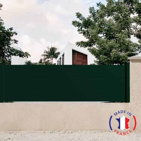 Clôture aluminium 3 lames modèle plein en kit Dimensions L.2107 mm (poteaux compris) X H.660 mm couleurs Vert RAL 6005 (1/2)