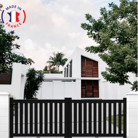 Portail aluminium coulissant ajouré en kit dimensions L.3000 (entre piliers) X H.1200 mm Couleurs Noir (RAL 9005)