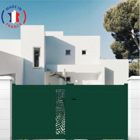 Portail aluminium battant découpe laser en kit dimensions L.3000 (entre piliers) x H.1500 mm Couleurs Vert (RAL 6005)