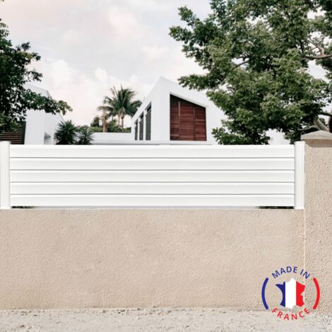 Clôture PVC Persienne 5 lames en kit Dimensions L.2100 mm (poteaux compris) X H.700 mm couleurs Blanc