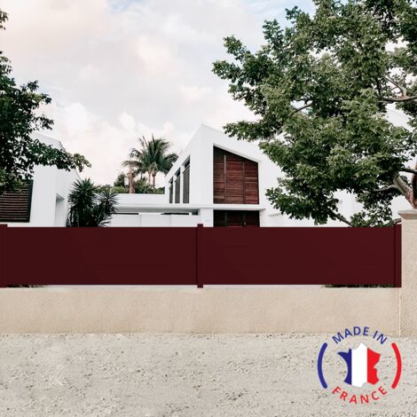 Clôture aluminium 3 lames modèle plein en kit - 2 éléments Dimensions L4154 mm (poteaux compris) x H660 mm couleurs Rouge RAL 3004 (1/2)