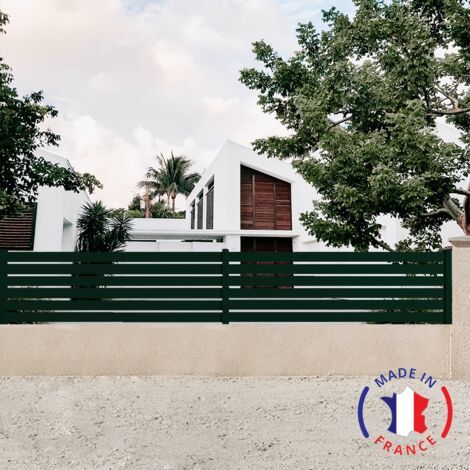 Clôture aluminium 6 lames modèle ajouré en kit - 2 éléments Dimensions L4154 mm (poteaux compris) x H675mm couleurs Vert RAL 6005