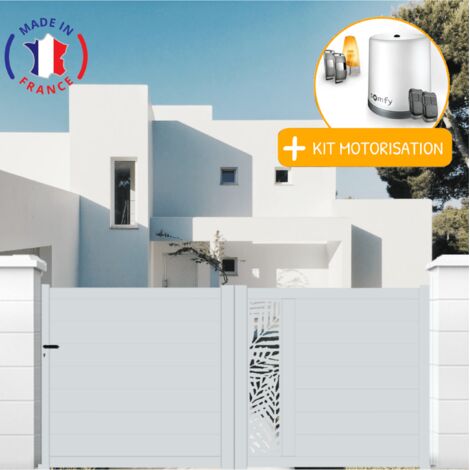 Portail aluminium coulissant découpe laser en kit + Motorisation dimensions L.3500 (entre piliers) X H.1500 mm Couleurs Gris clair (RAL 7035)